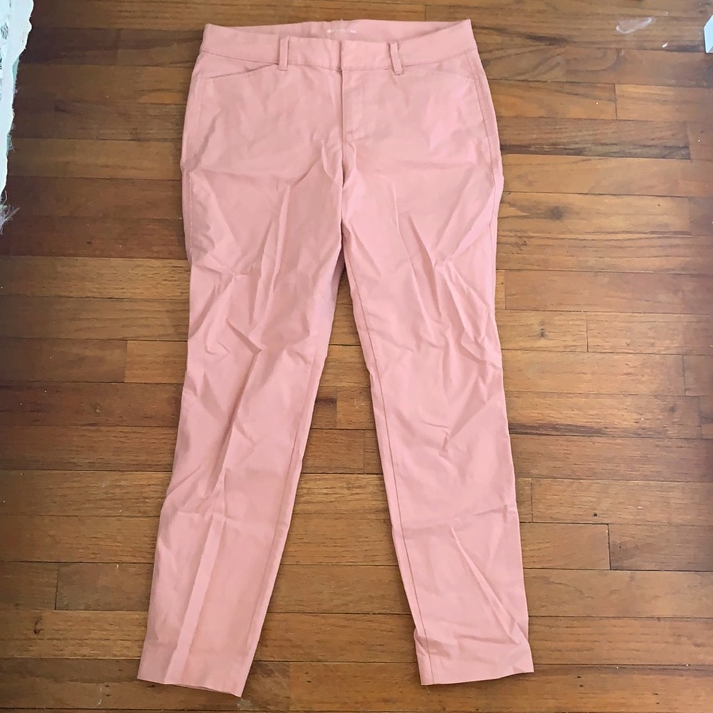 Old Navy pants size 6, brand new!